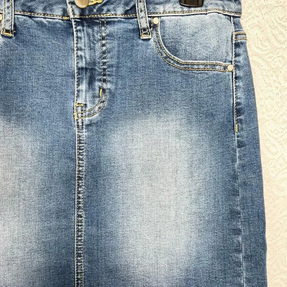 Versona Women's Blue Denim Pencil Skirt Size 27 Stretch Pockets Casual - Picture 5 of 10